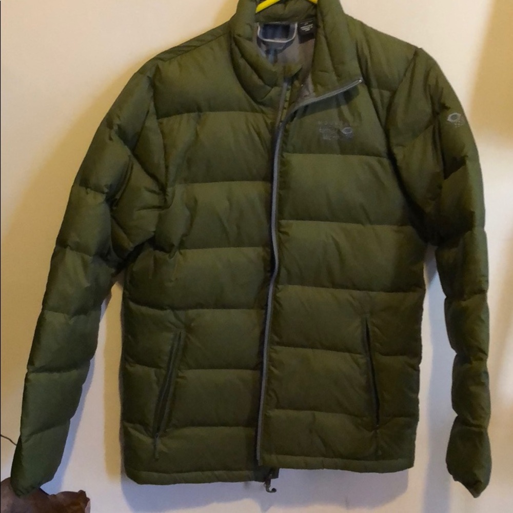 Mountain Hardware puffy warm coat
